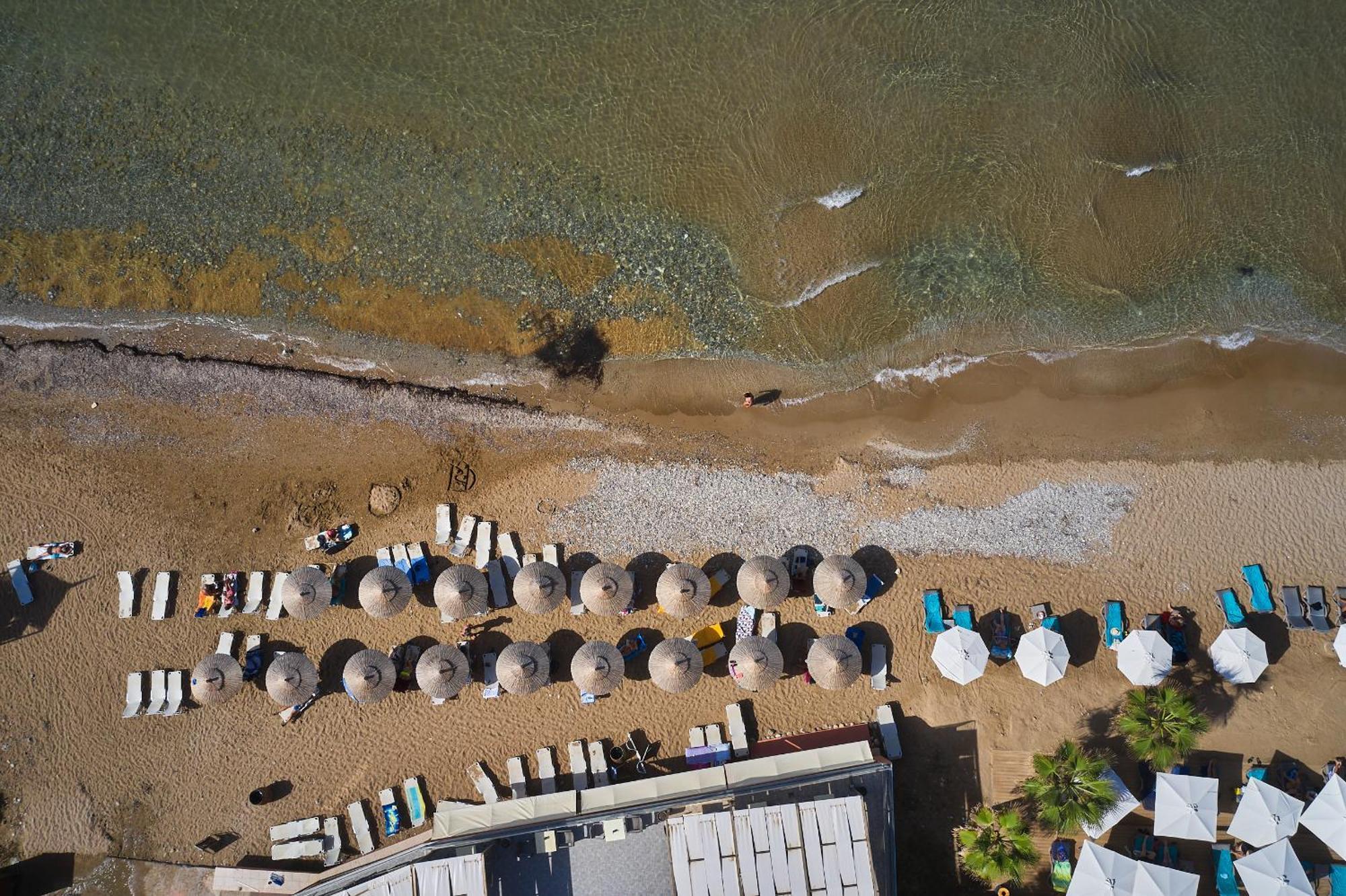 Luxury Suites In Stavromenos Bagian luar foto